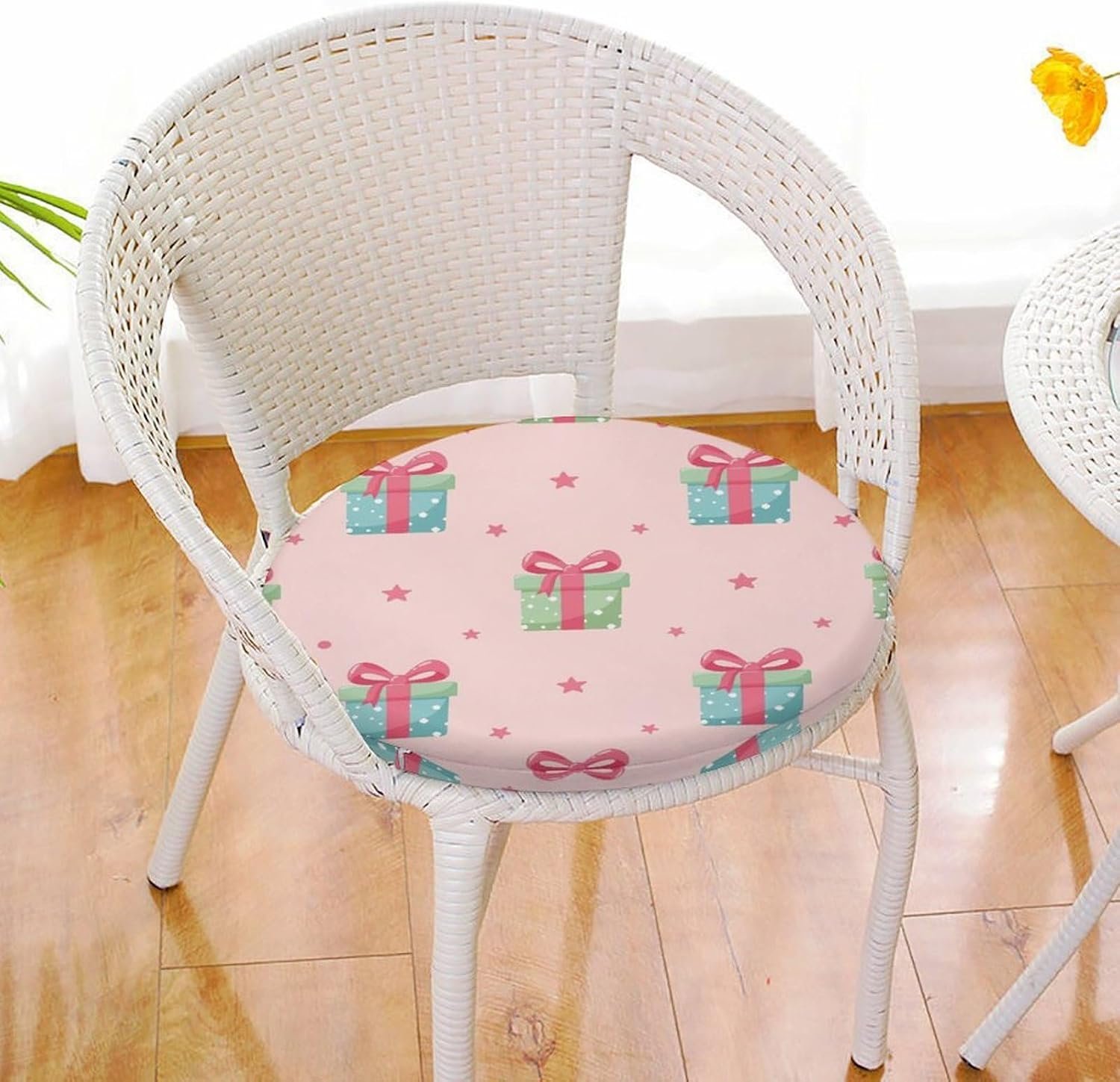 Round gift box bow seat cushion