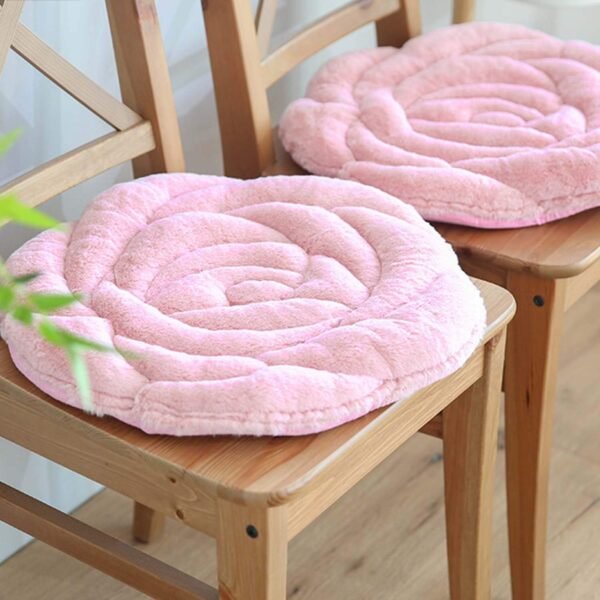 Plush rose-shaped seat cushion