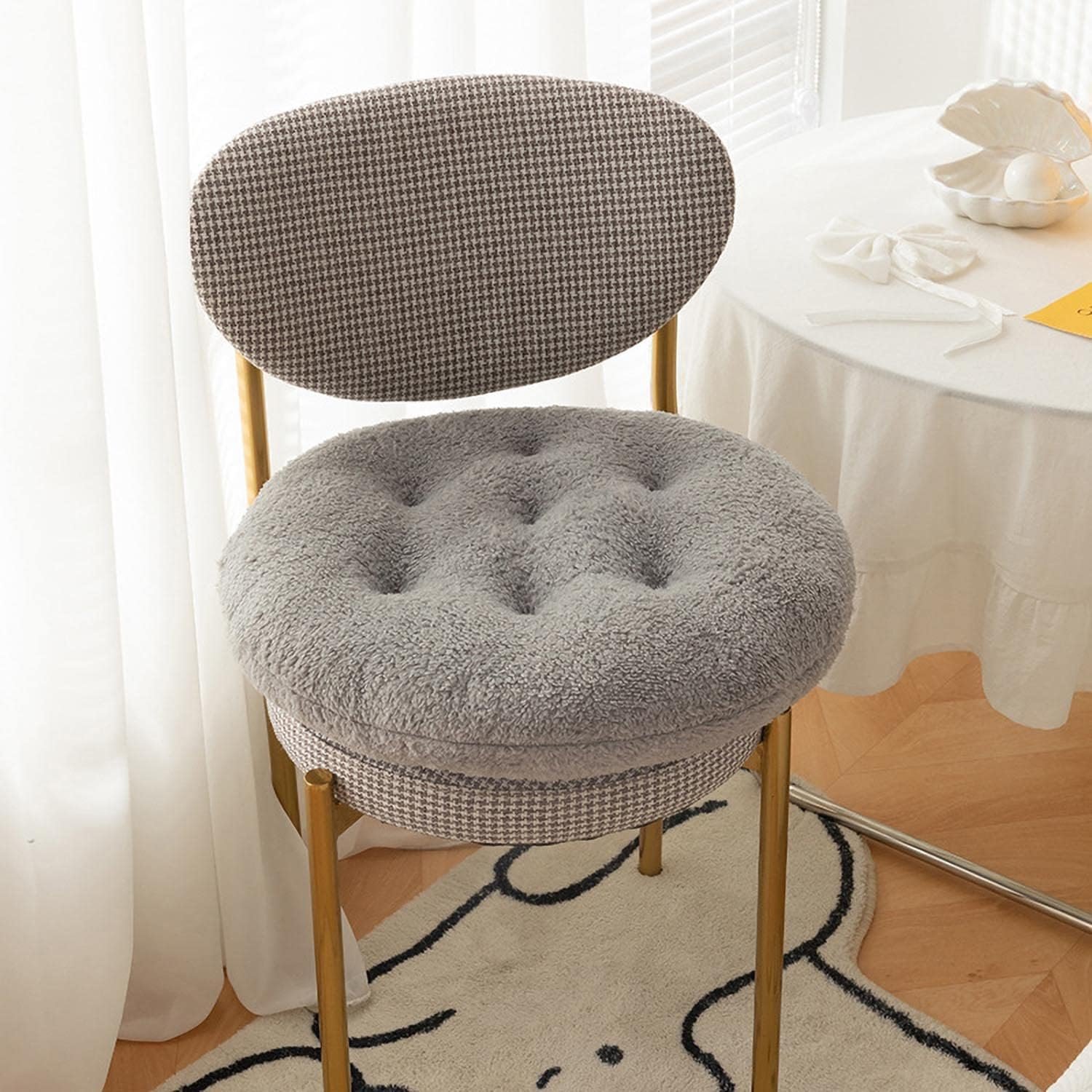 Round lambskin thickened seat cushion